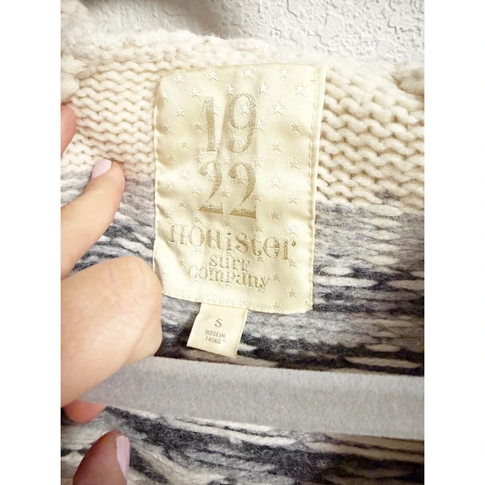 Hollister 1922 Y2K Fair Isle Hooded Sweater Faux Fur Trim‎ V Neck Cream Gray S
